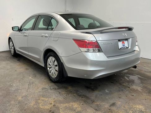 Used 2009 Honda Accord LX image 2