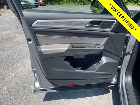 Certified 2022 Volkswagen Atlas Cross Sport SE AWD/4WD image 16