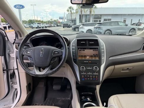 Used 2019 Lincoln MKC Reserve w/ MKC Technology Package FWD image 7