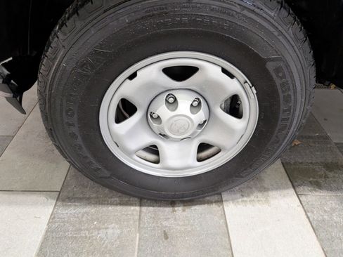 Used 2023 Toyota Tacoma SR image 8