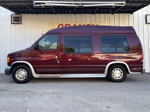 Used 2003 Ford E-150 and Econoline 150 image 5