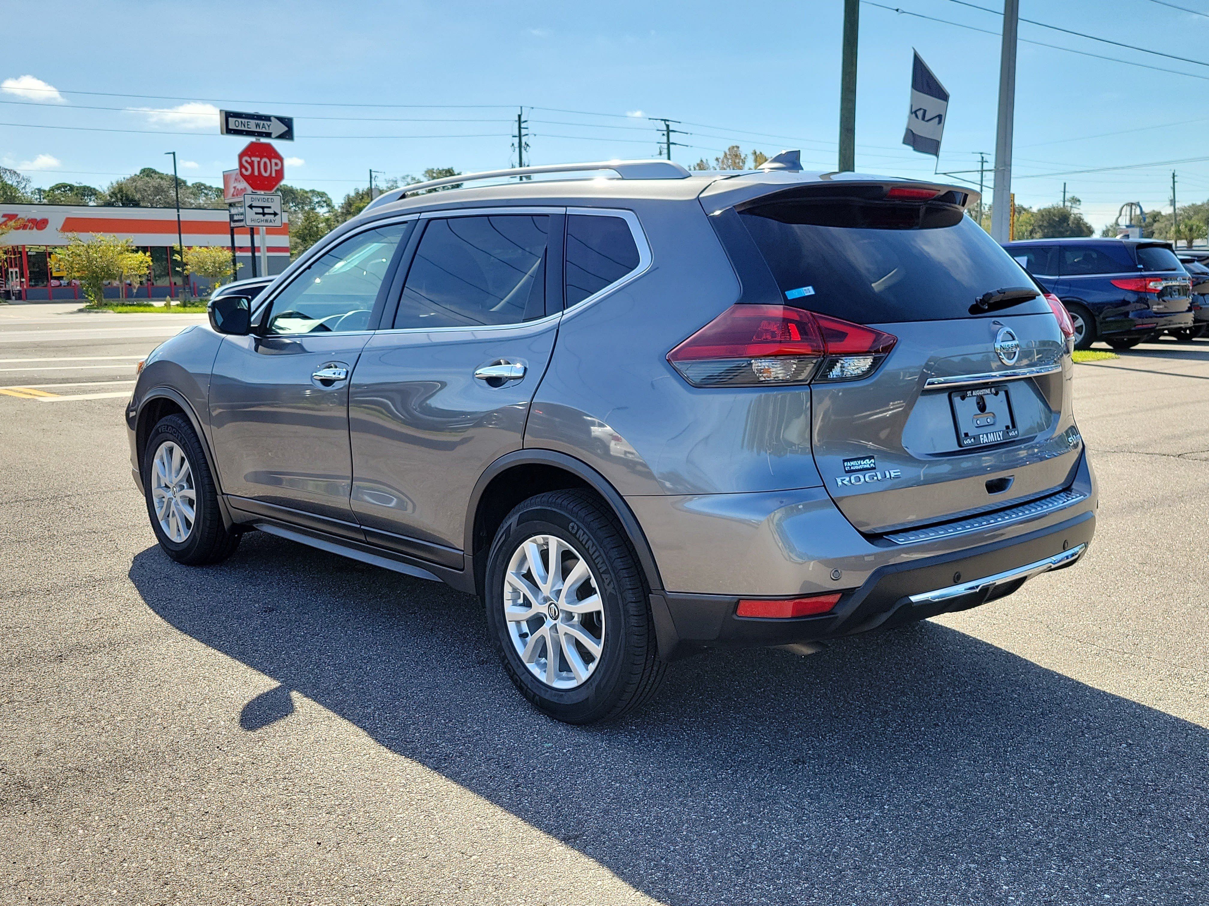 Used 2019 Nissan Rogue SV AWD/4WD image 4