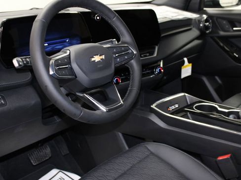 New 2025 Chevrolet Equinox LT w/ Convenience Package II image 14