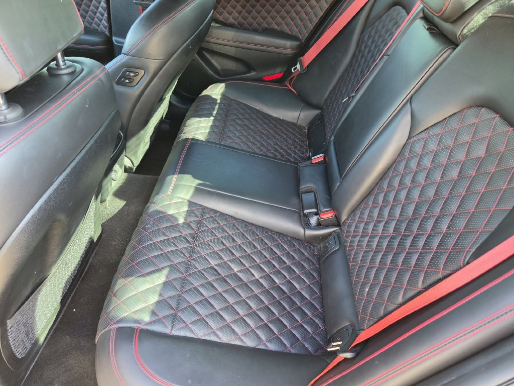 Used 2023 Genesis G70 3.3T w/ Sport Prestige Package RWD image 31