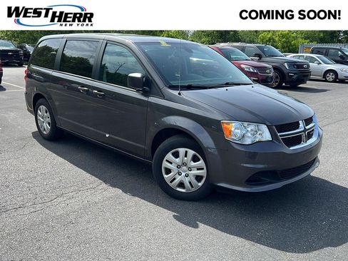 Used 2019 Dodge Grand Caravan SE FWD image 1