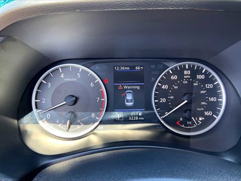 Used 2025 Nissan Sentra S image 24