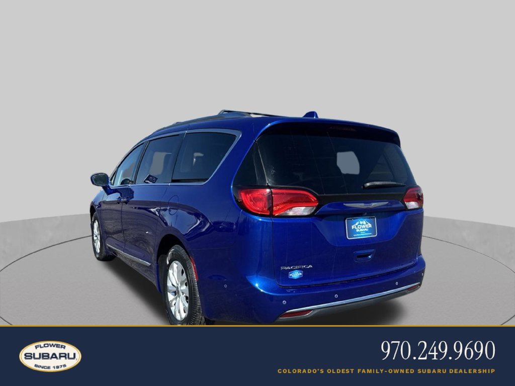 Used 2019 Chrysler Pacifica Touring-L w/ Advanced Safetytec Group FWD image 5