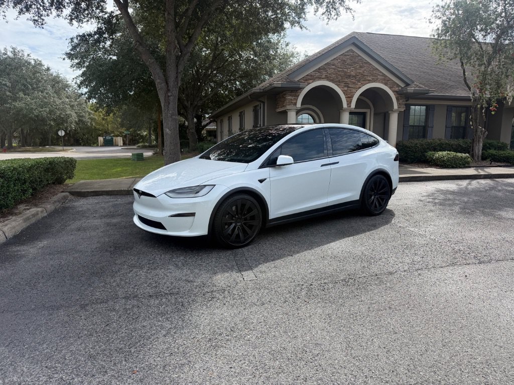 Used 2023 Tesla Model X AWD/4WD image 3