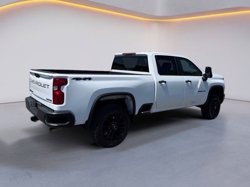 Used 2025 Chevrolet Silverado 2500 Custom w/ Custom Value Package AWD/4WD image 3