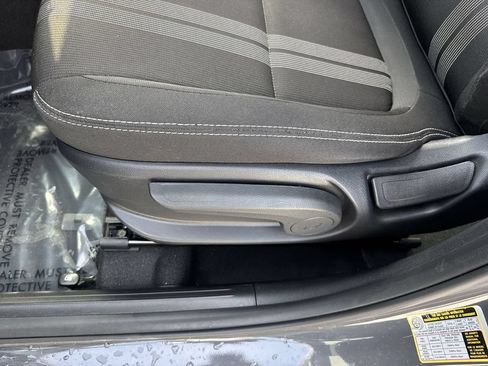 Used 2023 Hyundai Venue SEL w/ Cargo Package FWD image 39