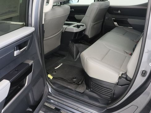 Used 2024 Toyota Tundra Limited AWD/4WD image 30