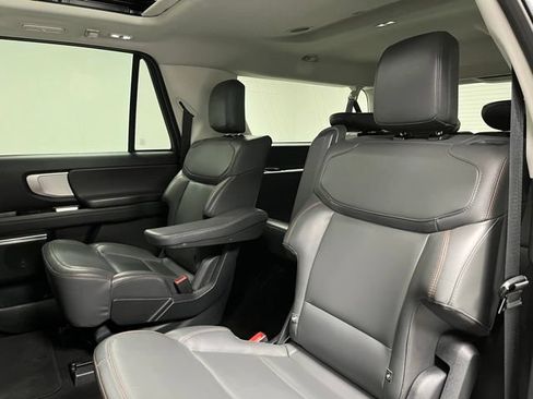 Used 2025 Ford Expedition Max Active AWD/4WD image 47