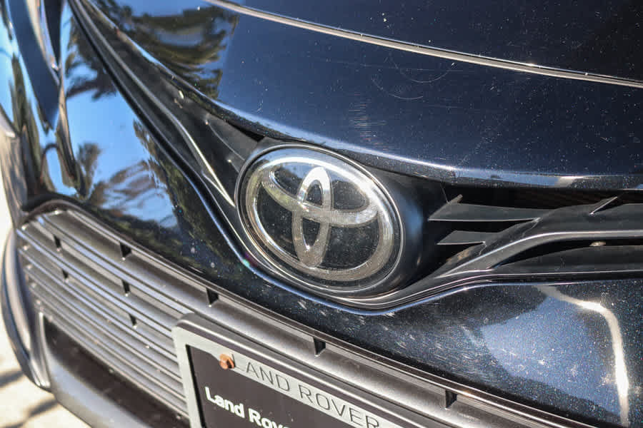 Used 2022 Toyota Camry LE w/ Cold Weather Package AWD/4WD image 11