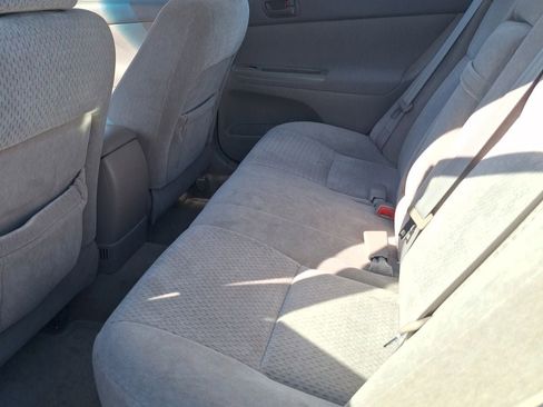 Used 2004 Toyota Camry LE FWD image 16