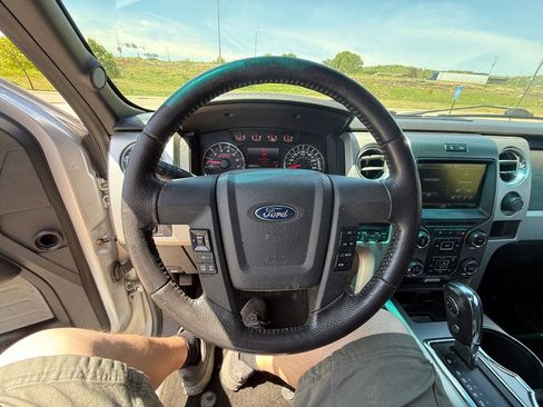 Used 2014 Ford F150 FX4 w/ Equipment Group 402A Luxury AWD/4WD image 14