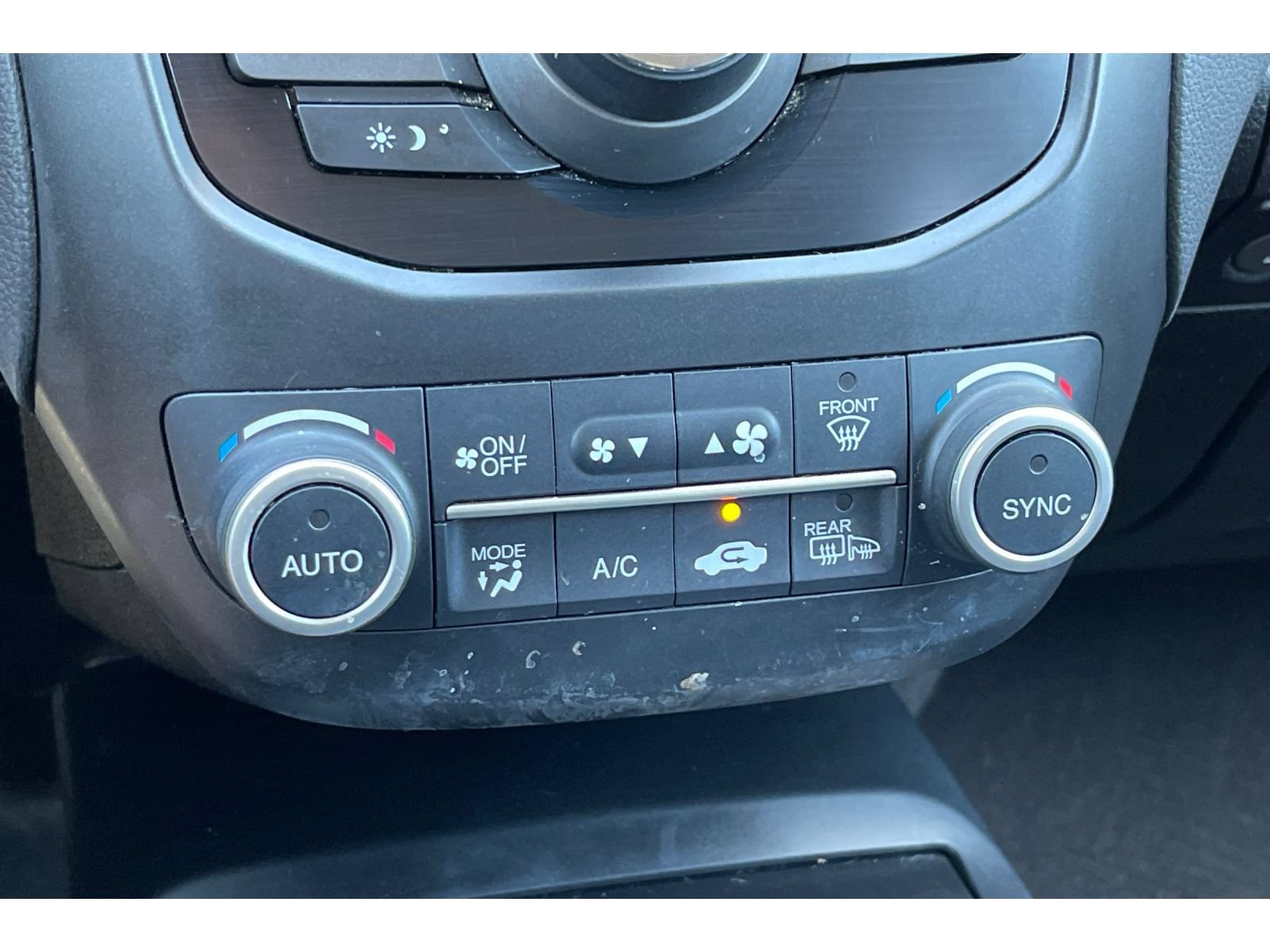 Used 2017 Acura RDX w/ AcuraWatch Plus Package FWD image 29