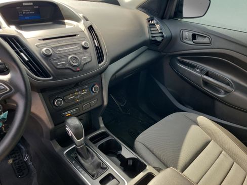 Used 2018 Ford Escape S image 9