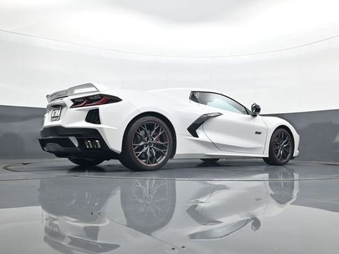 Used 2023 Chevrolet Corvette Stingray Premium Conv w/ Z51 Performance Package RWD image 28