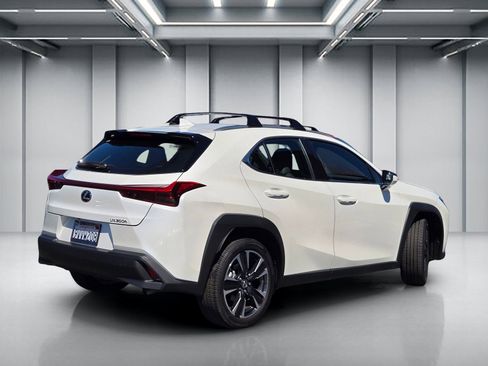 Certified 2025 Lexus UX 300h FWD w/ Accessory Package (Z2) image 4