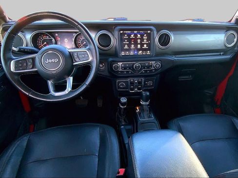 Used 2021 Jeep Wrangler Unlimited Sahara AWD/4WD image 16