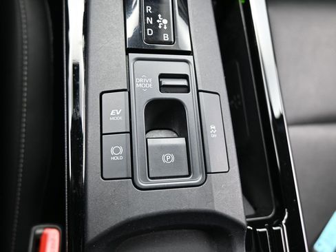 Used 2023 Toyota Prius Limited image 27