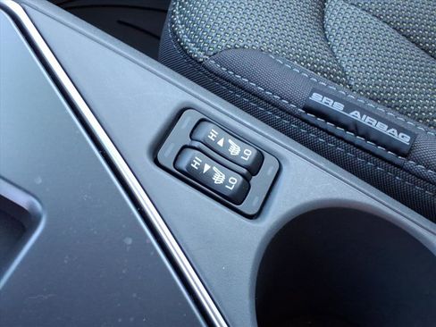 Certified 2024 Subaru Crosstrek 2.0i Premium image 9