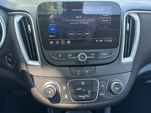 Used 2022 Chevrolet Malibu LS image 17