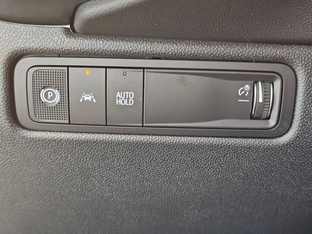 New 2026 Chevrolet Equinox EV LT FWD image 26
