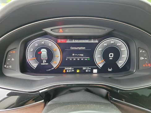 Used 2019 Audi Q8 Prestige w/ Luxury Package AWD/4WD image 23