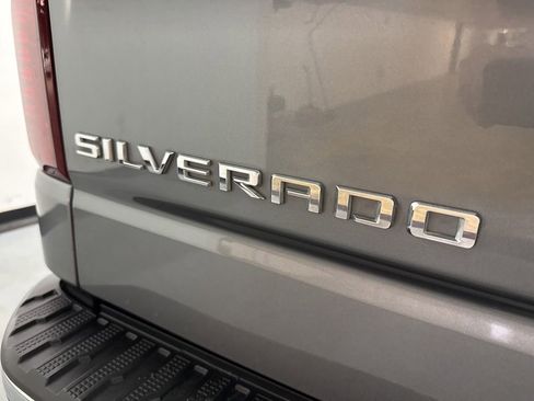 Used 2020 Chevrolet Silverado 1500 LT w/ Texas Edition RWD image 39