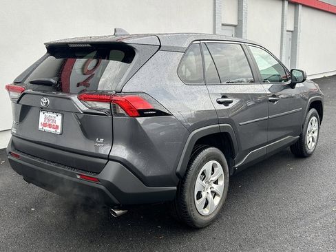 Certified 2022 Toyota RAV4 LE image 5