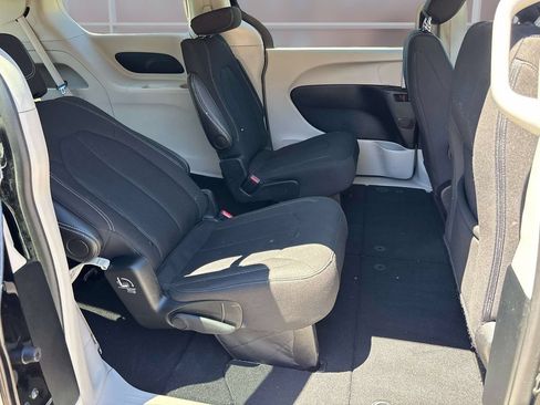 Used 2024 Chrysler Voyager LX FWD image 20