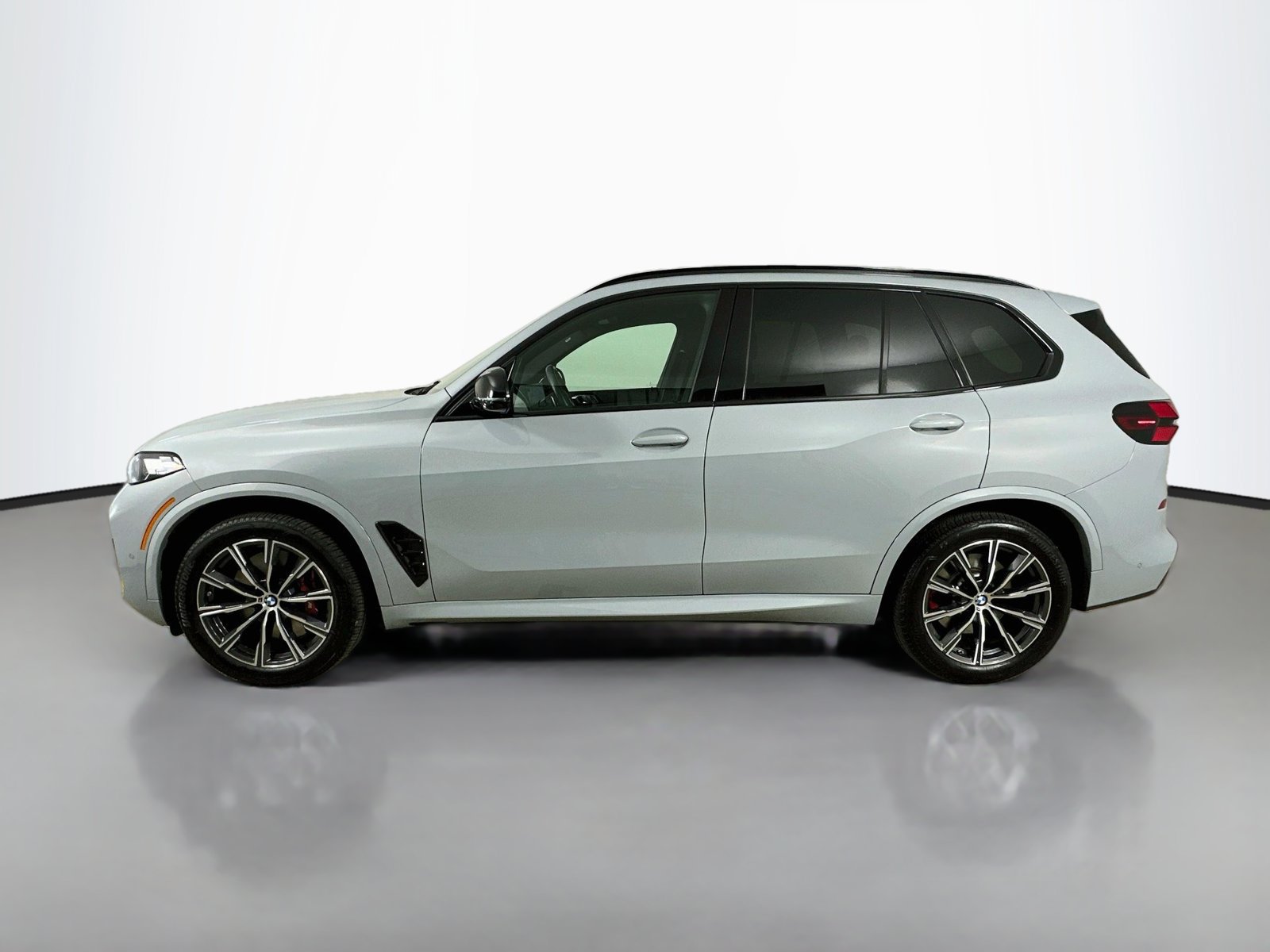 Used 2026 BMW X5 M60i w/ Executive Package AWD/4WD image 8
