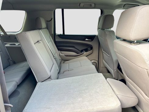 Used 2016 Chevrolet Suburban LS image 26