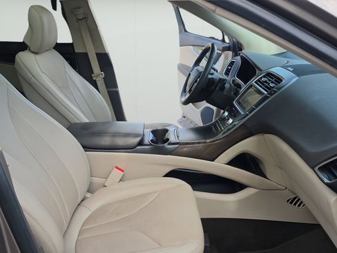 Used 2019 Lincoln Nautilus Reserve w/ Driver Assistance Package FWD image 25