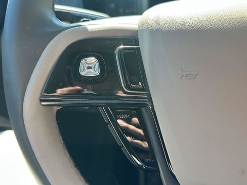 Used 2023 Lincoln Corsair AWD w/ Equipment Group 101A image 17