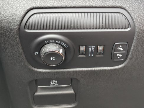 Used 2022 Jeep Wagoneer Series III w/ Premium Group I RWD image 26
