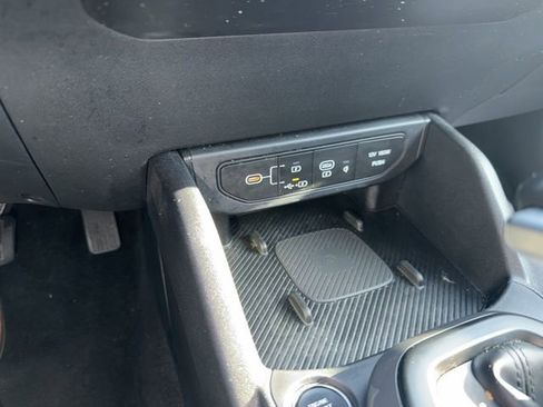 Used 2025 Kia K4 EX FWD image 40