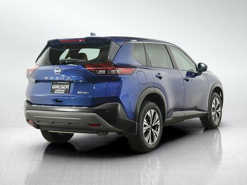 Used 2023 Nissan Rogue SV AWD/4WD image 5