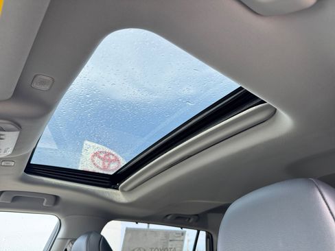 New 2026 Toyota Highlander XLE AWD/4WD image 30
