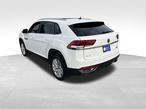 Used 2021 Volkswagen Atlas Cross Sport SE w/ Panoramic Sunroof Package AWD/4WD image 4