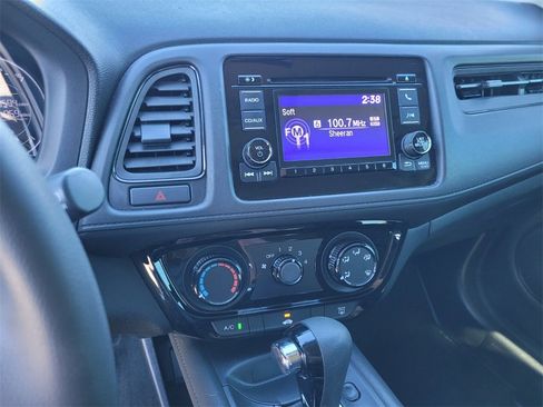 Used 2018 Honda HR-V LX image 23