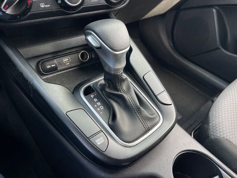 Used 2024 Kia Soul LX w/ Option Group 015 image 17