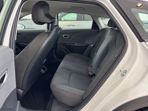 Used 2025 Kia K4 FWD image 27