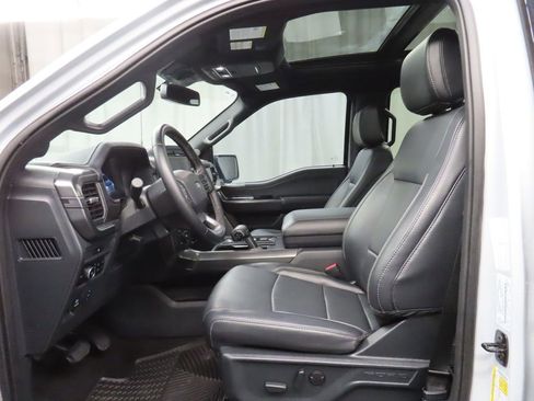 Used 2025 Ford F150 Lariat AWD/4WD image 12