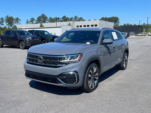Used 2020 Volkswagen Atlas Cross Sport SEL R-Line AWD/4WD image 3