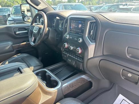 Used 2022 GMC Sierra 2500 Denali w/ Denali Ultimate Package AWD/4WD image 13
