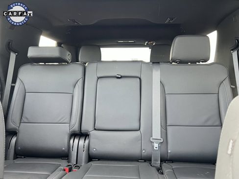 Used 2024 Chevrolet Tahoe Z71 w/ Luxury Package image 25