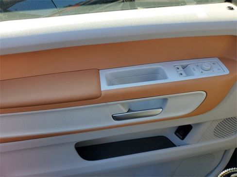 New 2025 Volkswagen ID. Buzz Pro S Plus image 22