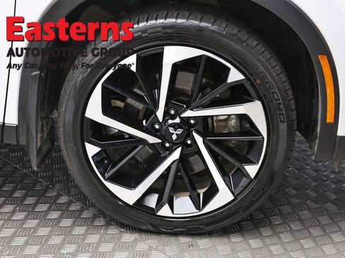 Used 2024 Mitsubishi Outlander SE AWD/4WD image 30